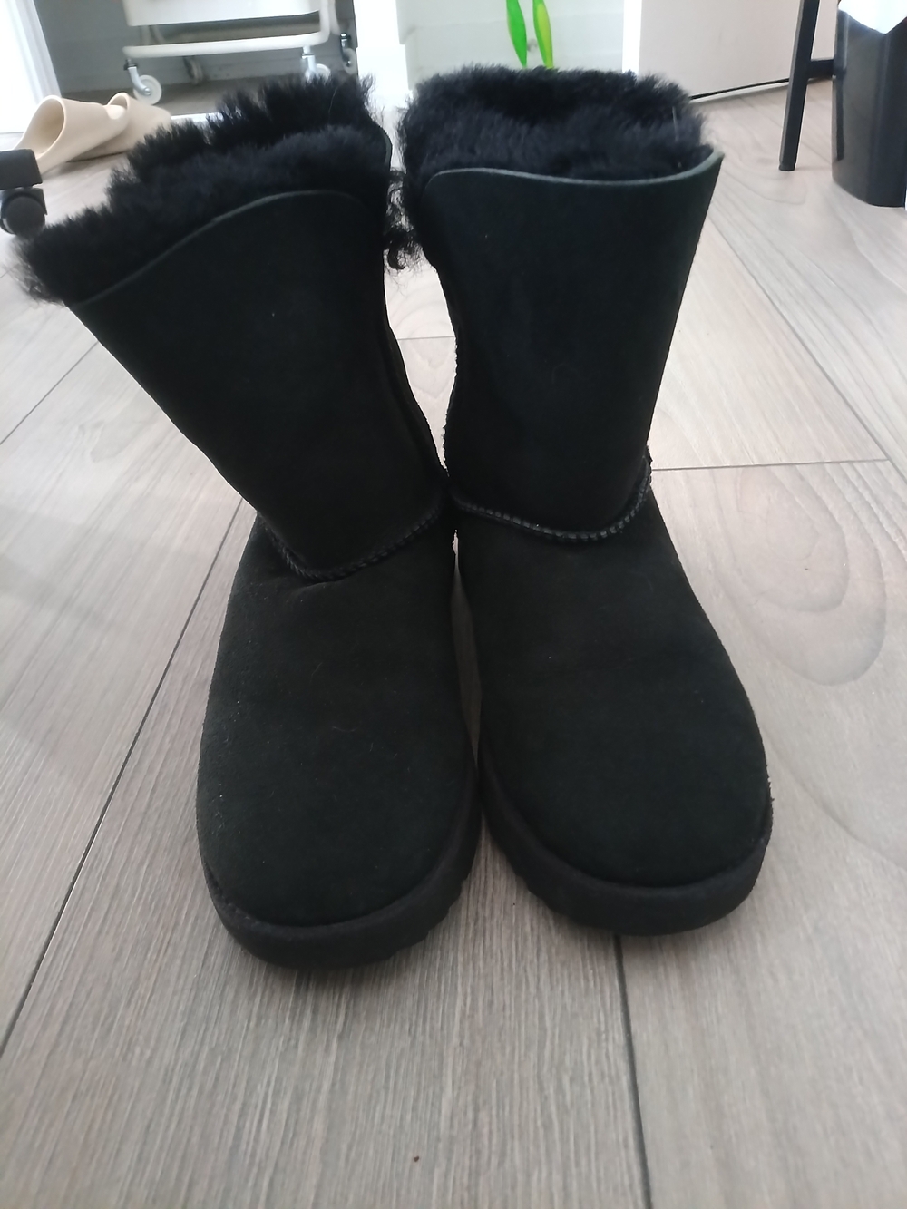 UGG Snow Boots - Black